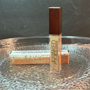 Urban Decay Stay Naked Correcting Concealer